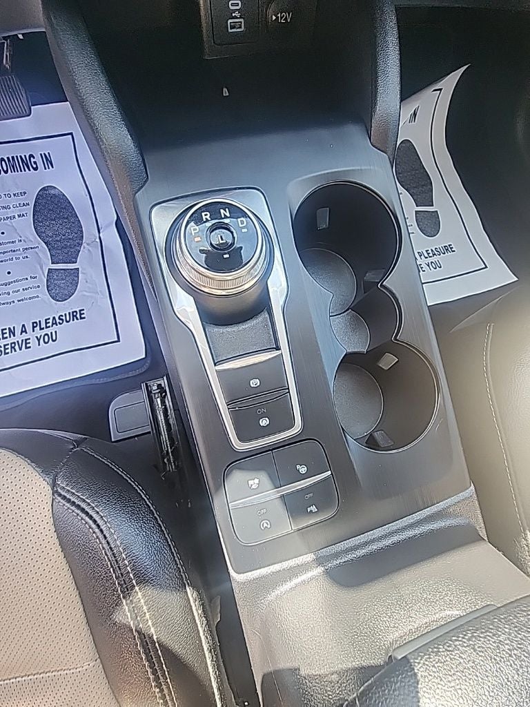 2022 Ford Escape Titanium