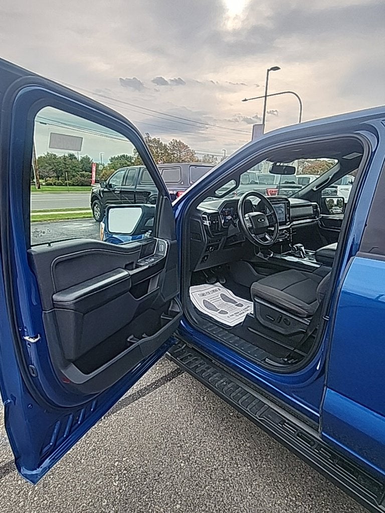 2023 Ford F-150 Base