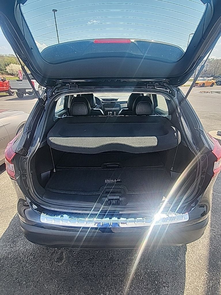2022 Nissan Rogue Sport SL