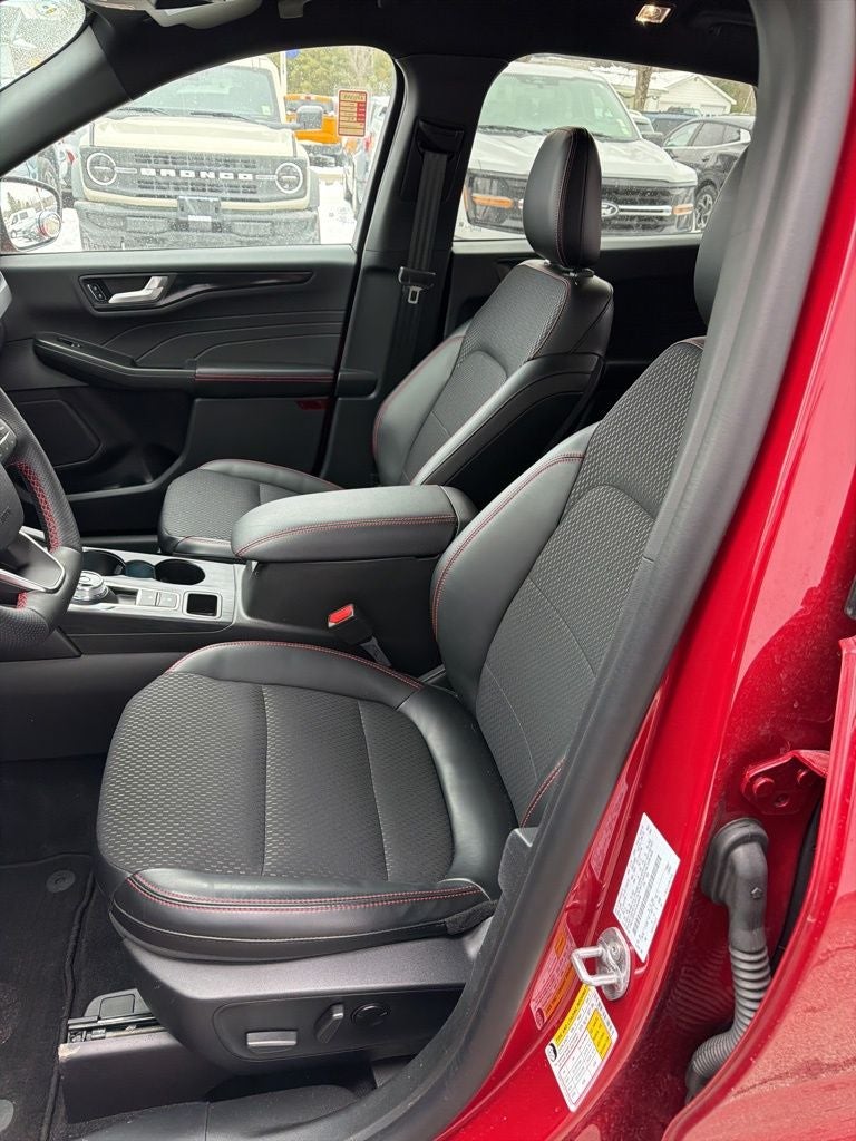 2025 Ford Escape ST-Line Elite