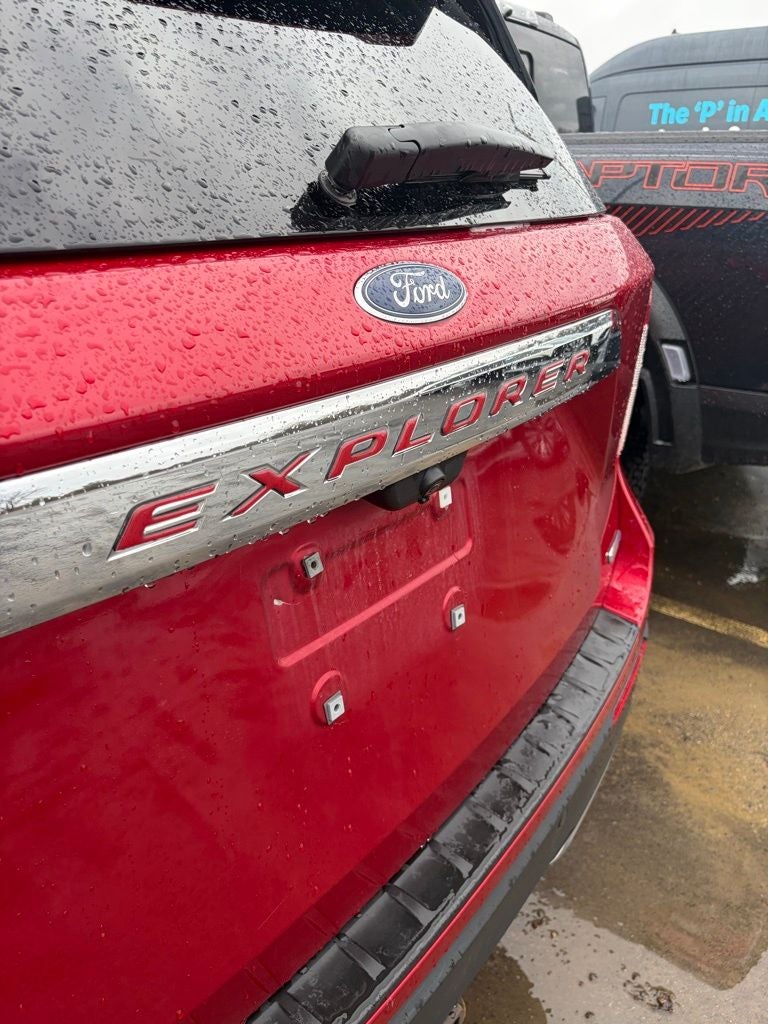 2020 Ford Explorer XLT XLT