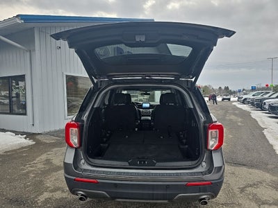 2023 Ford Explorer XLT 202A