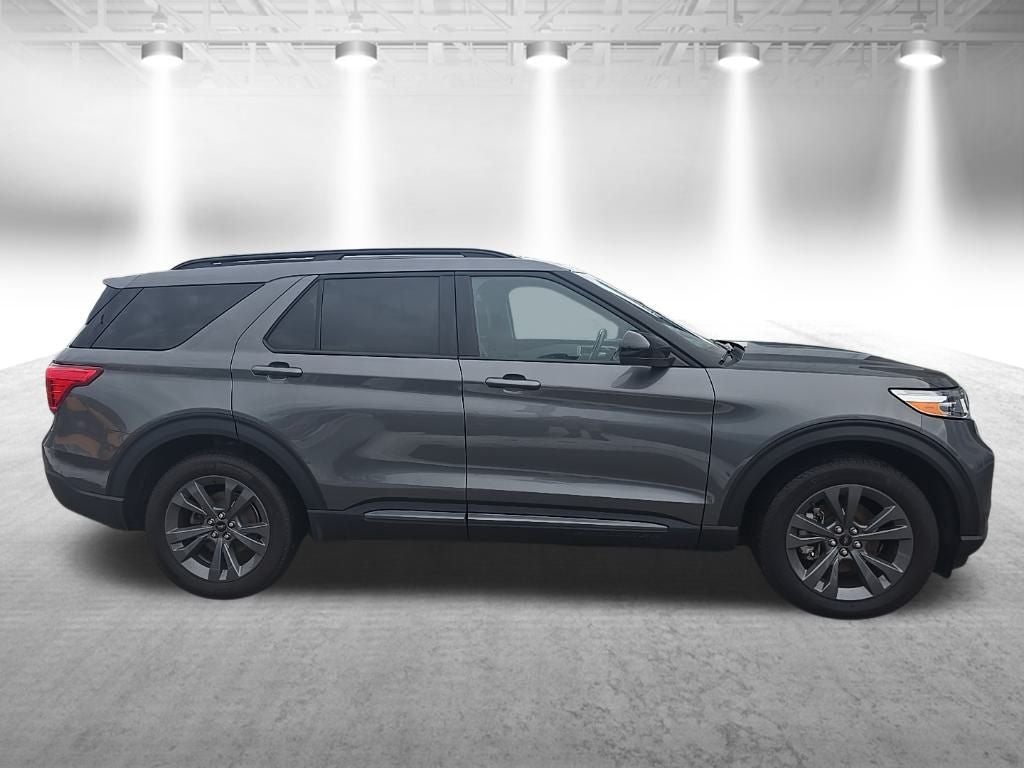 2023 Ford Explorer XLT 202A