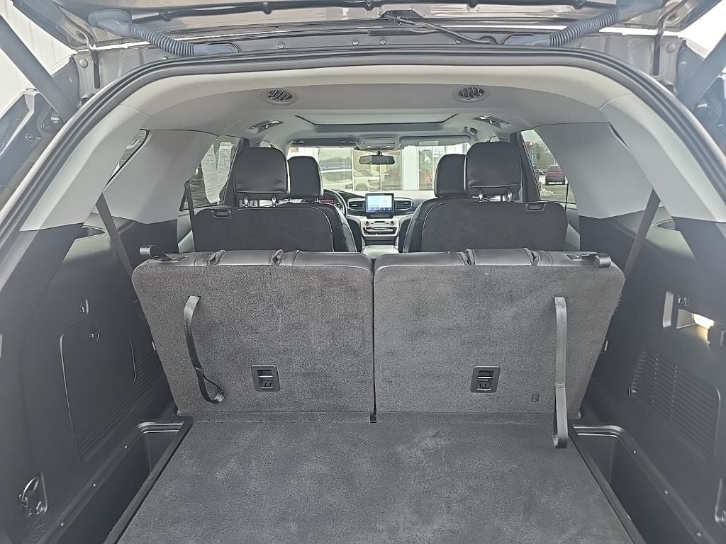 2023 Ford Explorer XLT 202A