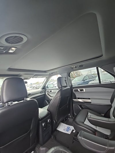 2023 Ford Explorer XLT 202A