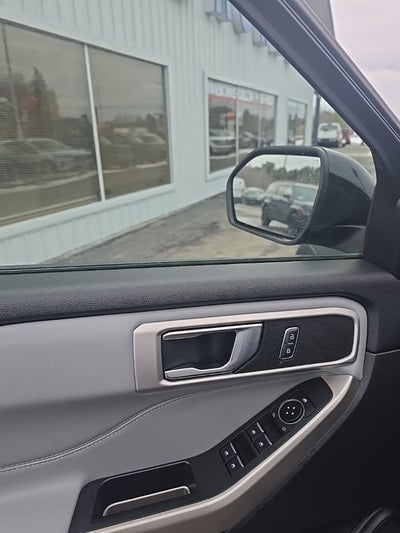 2023 Ford Explorer XLT 202A