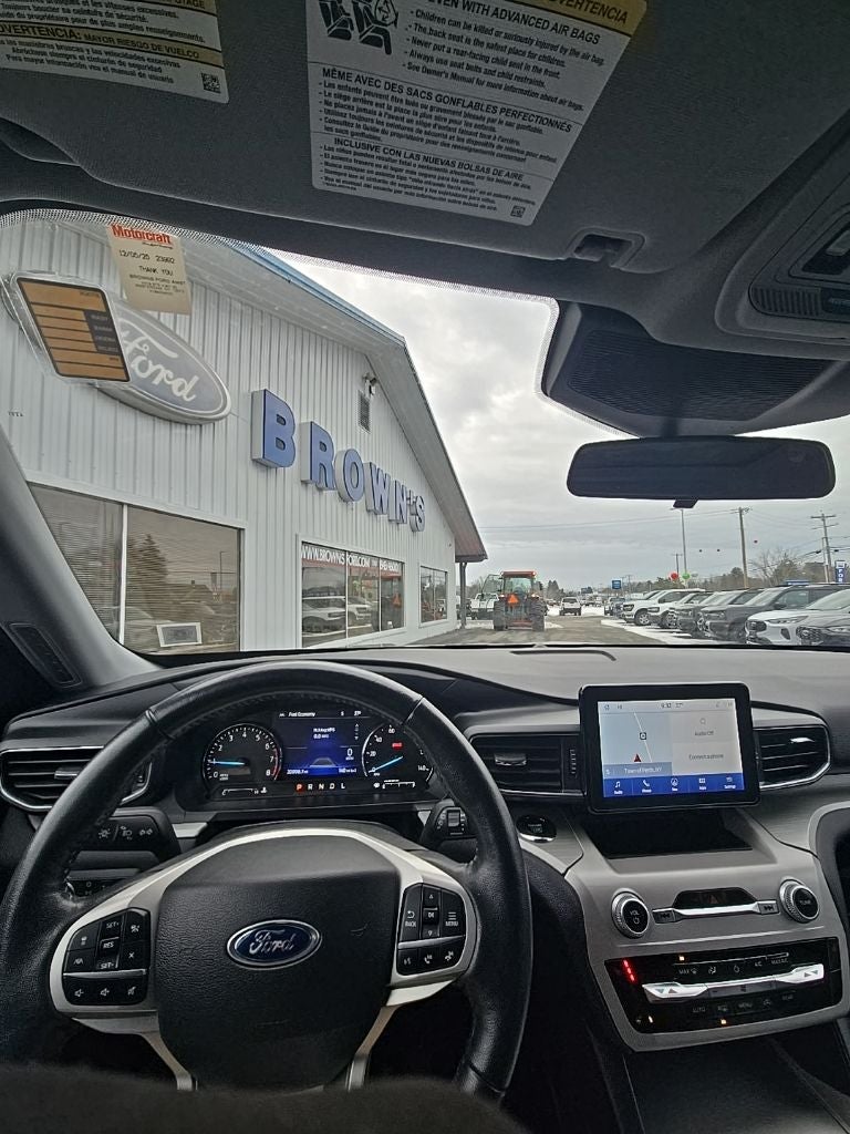 2023 Ford Explorer XLT 202A
