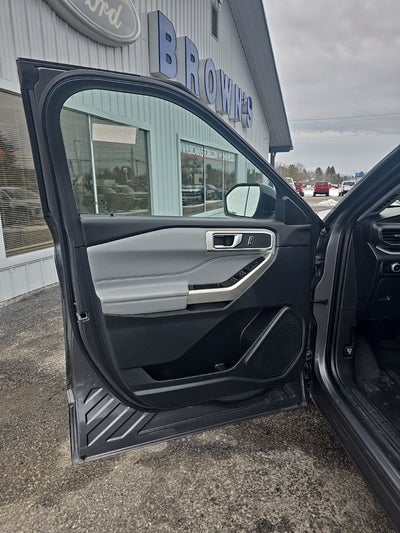 2023 Ford Explorer XLT 202A