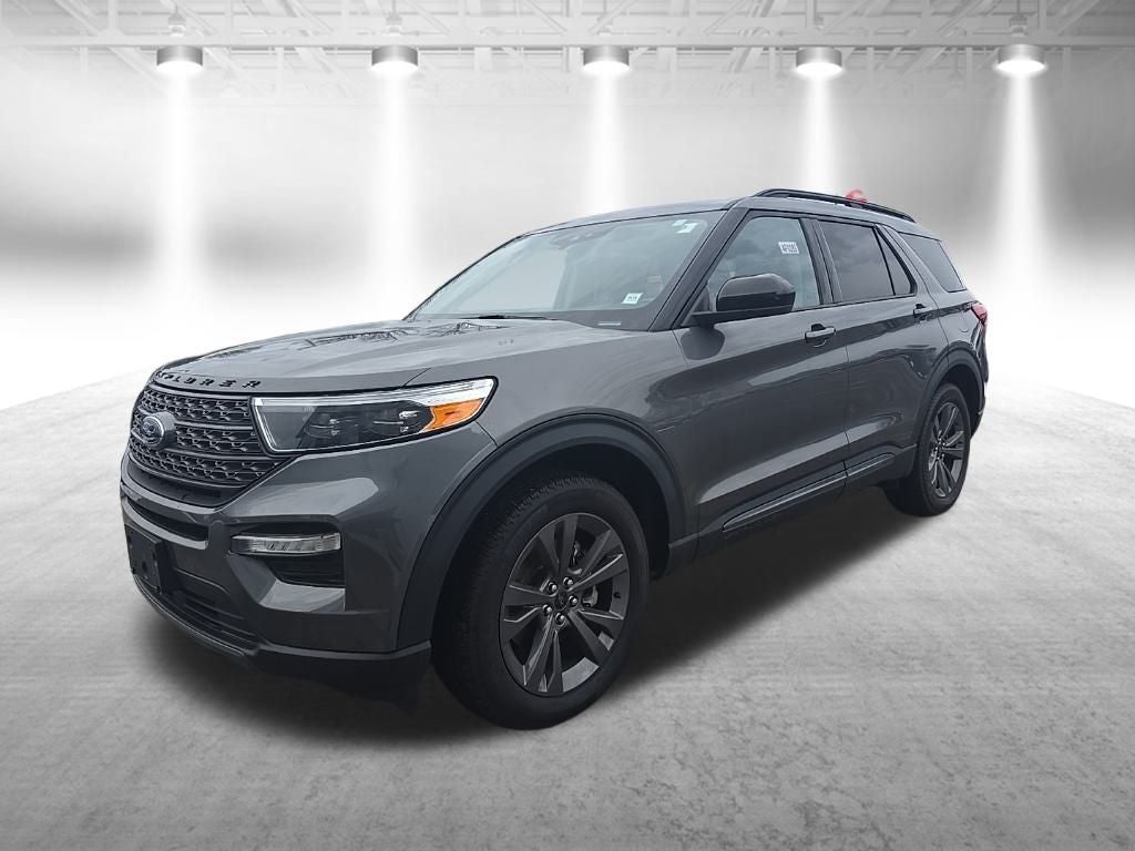 2023 Ford Explorer XLT 202A