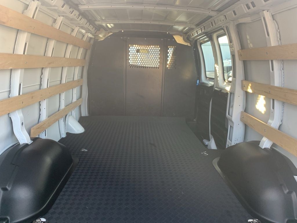 2024 GMC Savana 2500 Work Van