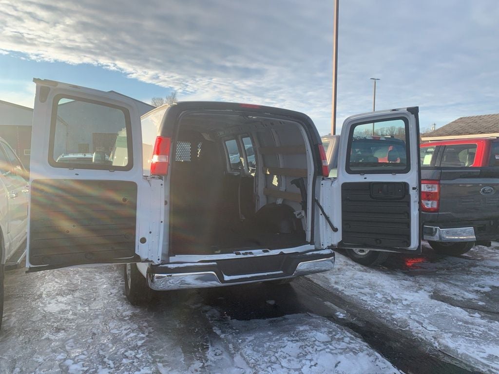 2024 GMC Savana 2500 Work Van