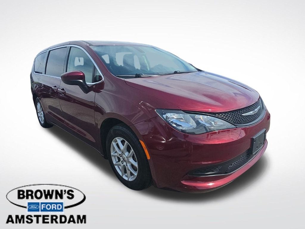 2022 Chrysler Voyager