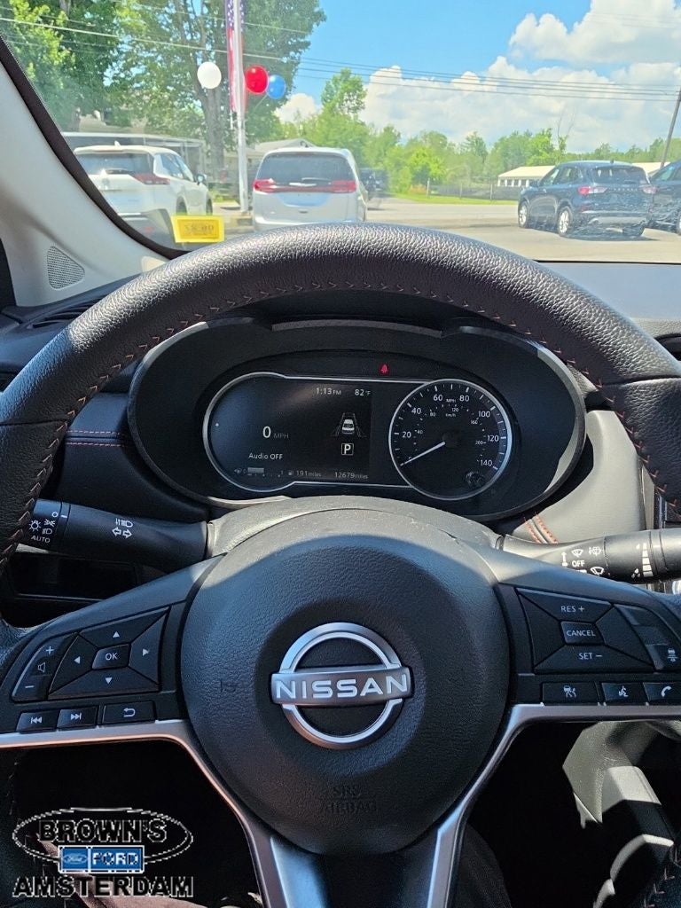 2025 Nissan Versa 1.6 SR
