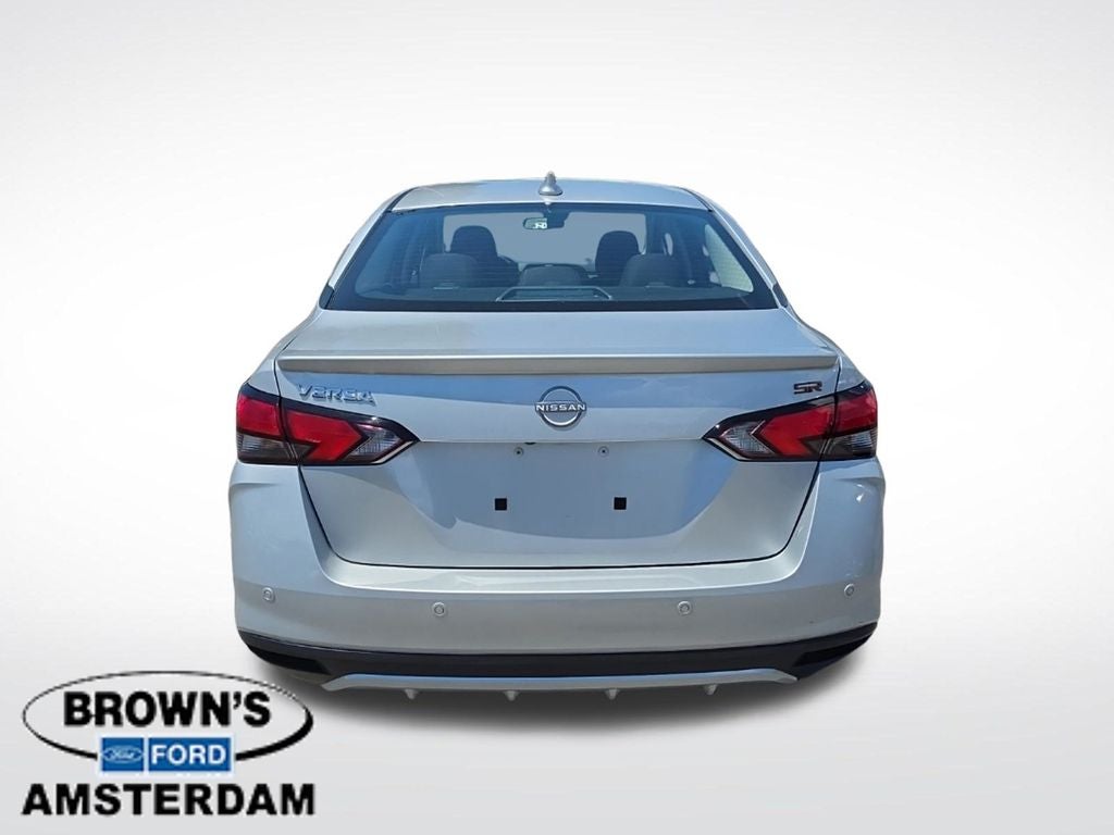 2025 Nissan Versa 1.6 SR
